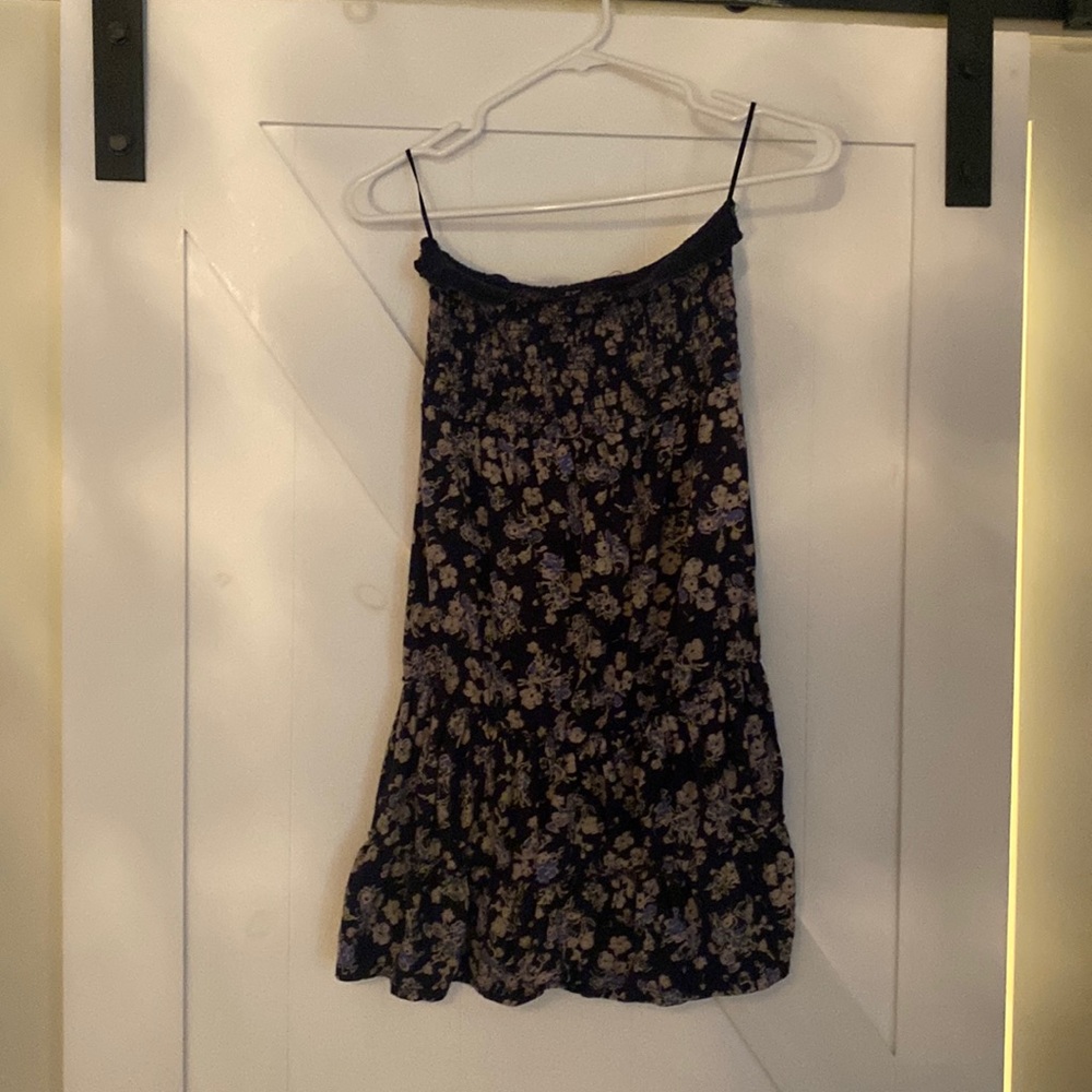 Tube dress with light ruffles